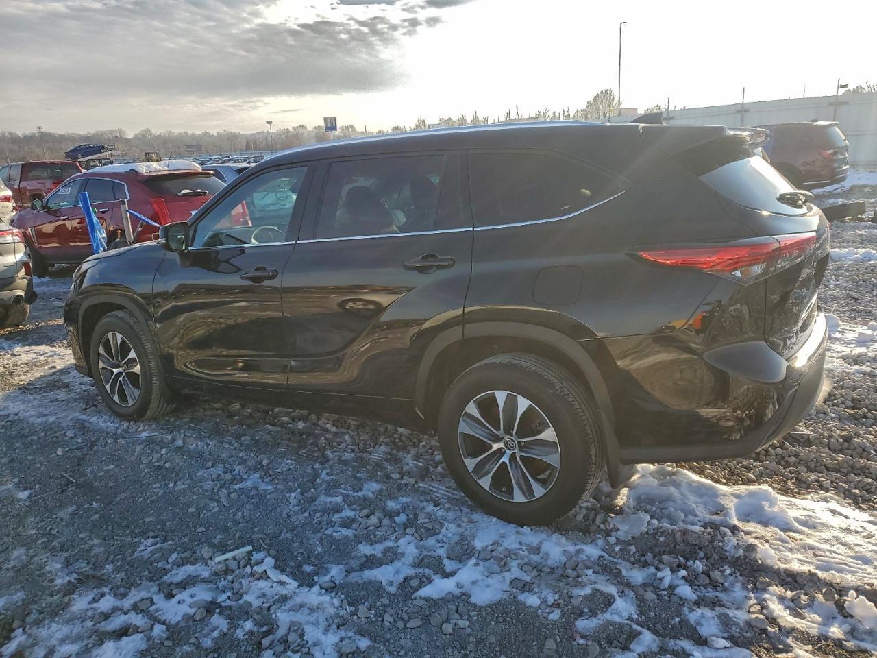 2021 TOYOTA HIGHLANDER