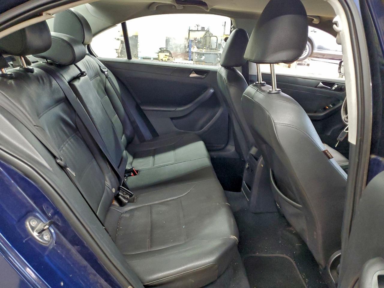 2011 VOLKSWAGEN JETTA