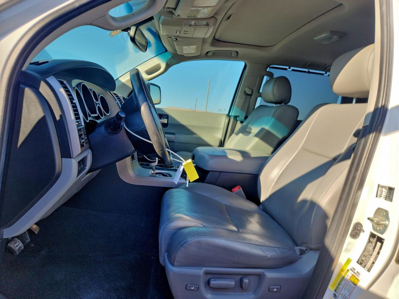 2012 TOYOTA Sequoia