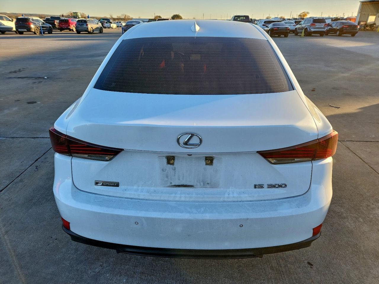 2018 LEXUS IS 300
