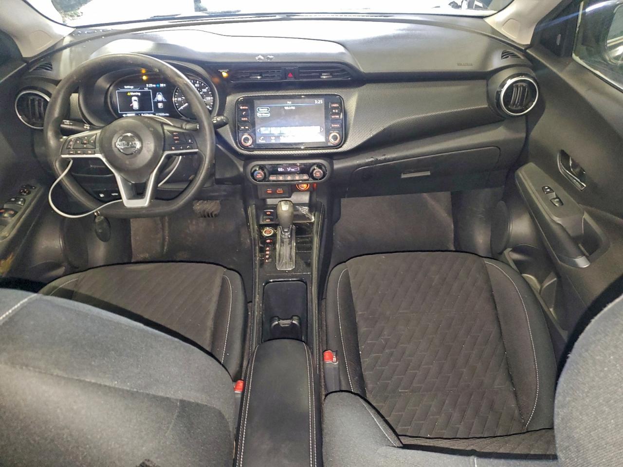 2021 NISSAN KICKS