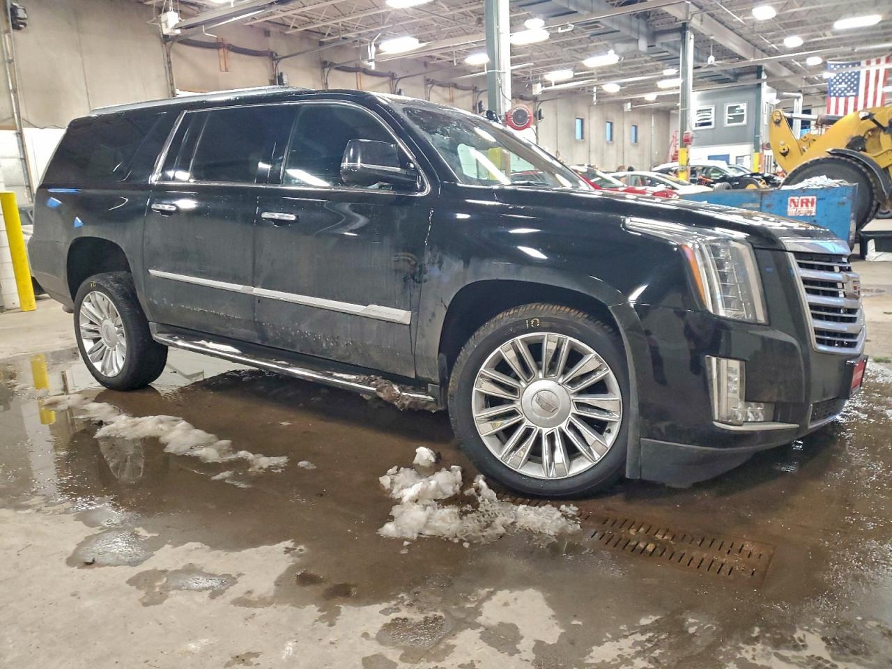 2016 CADILLAC Escalade ESV
