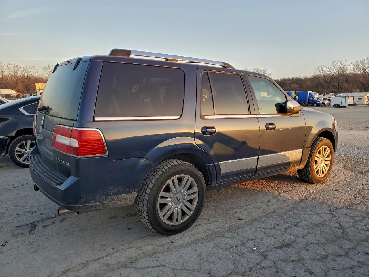 2013 LINCOLN Navigator