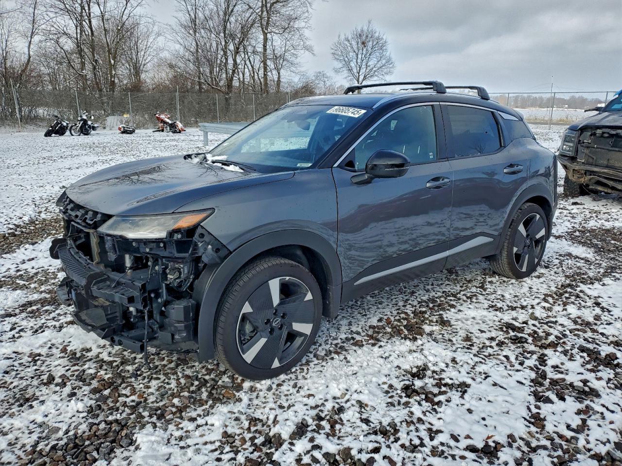 2025 NISSAN KICKS