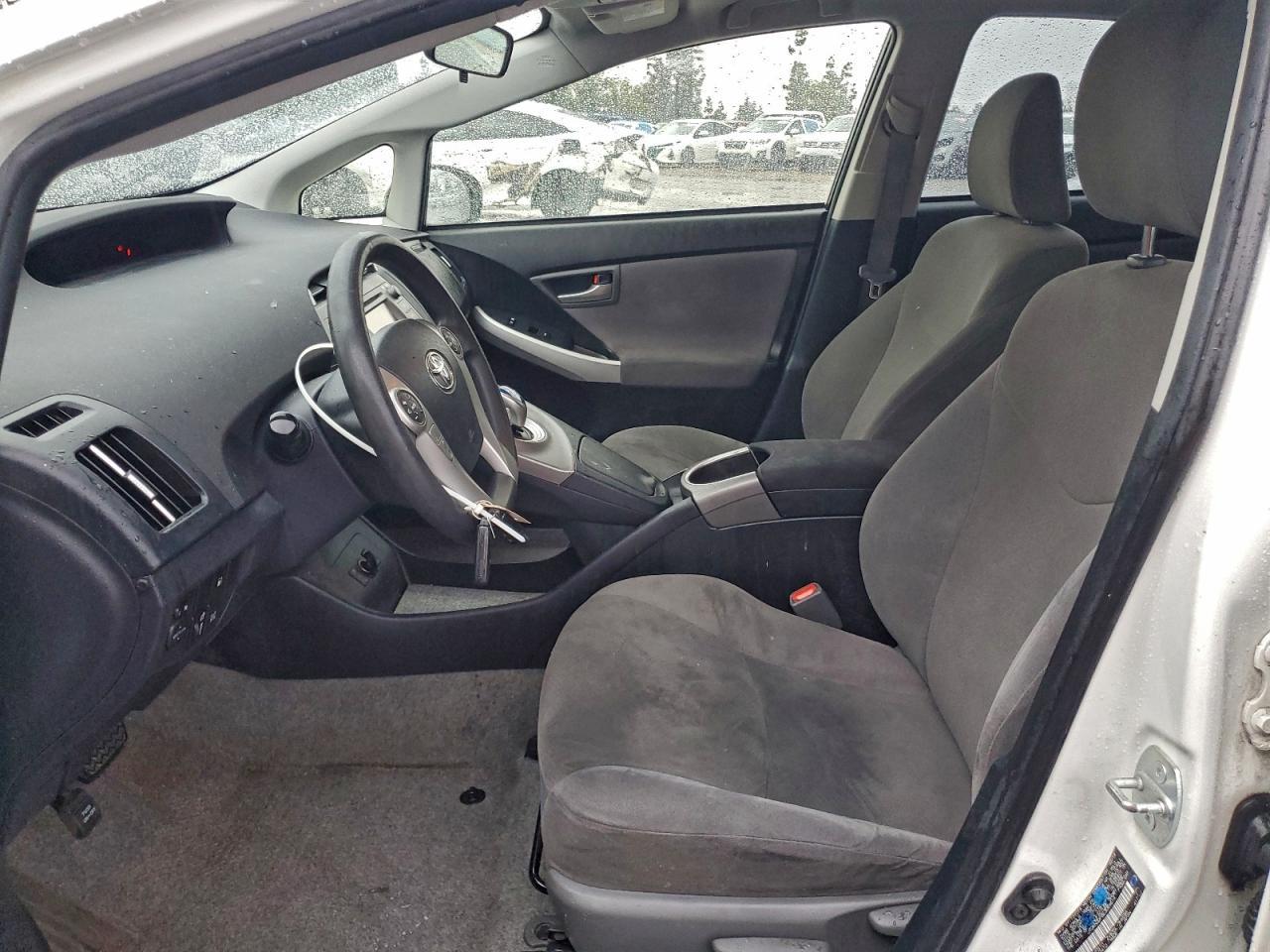 2014 TOYOTA Prius Plug-In
