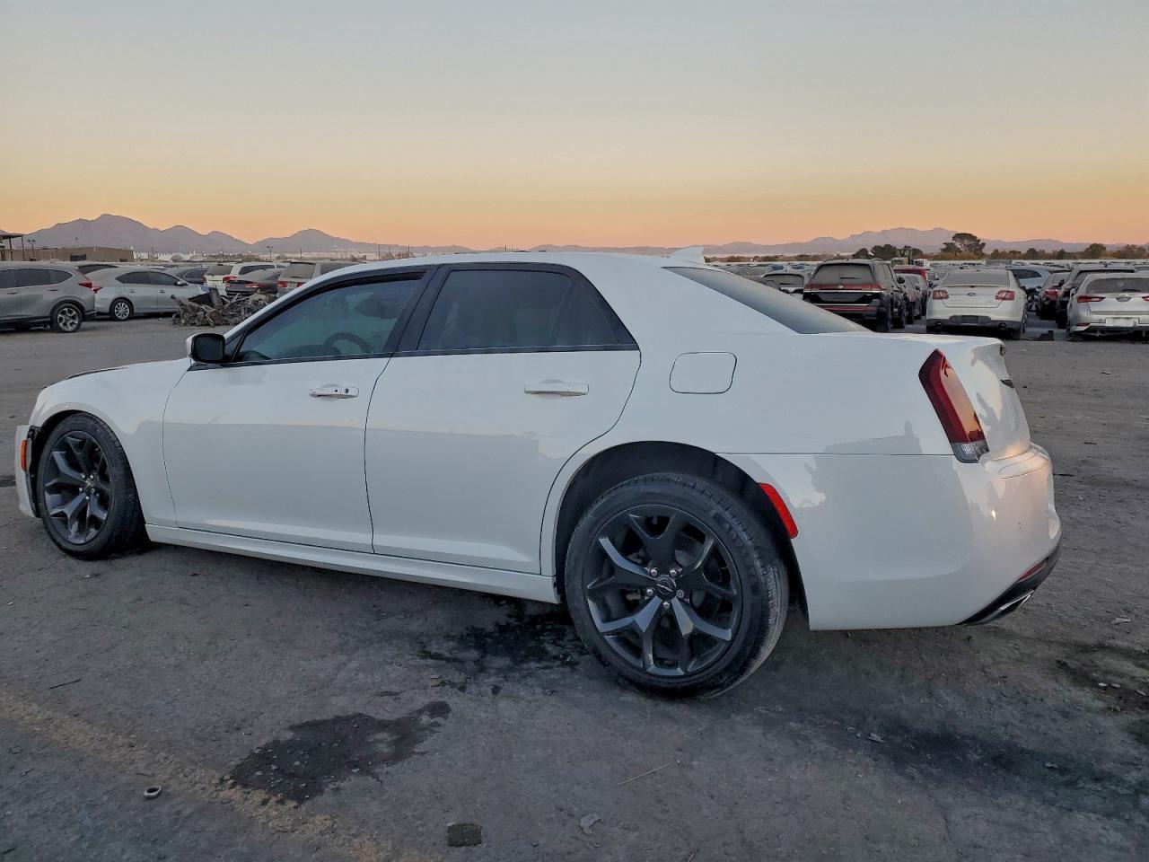 2021 CHRYSLER 300