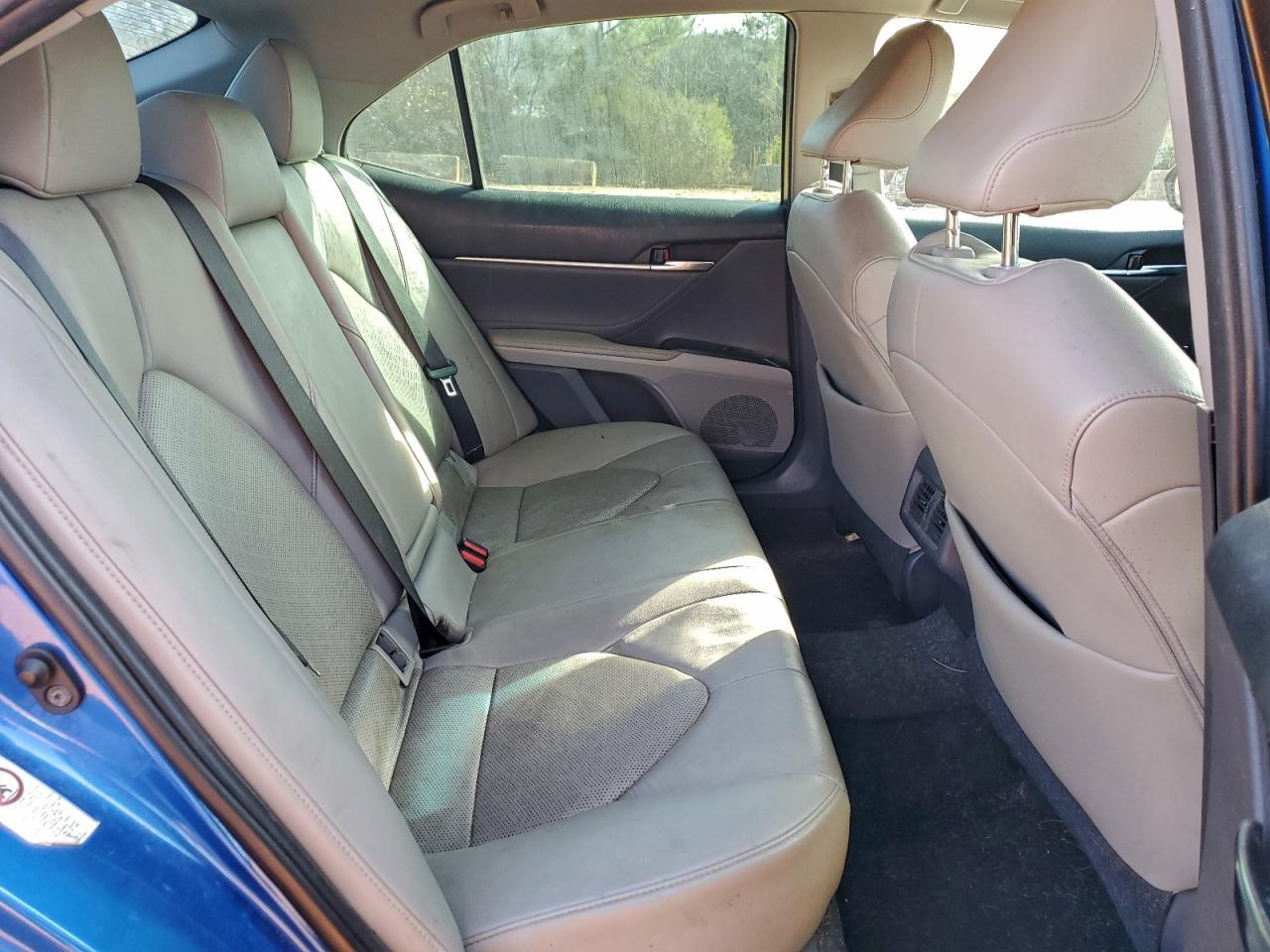 2018 TOYOTA CAMRY