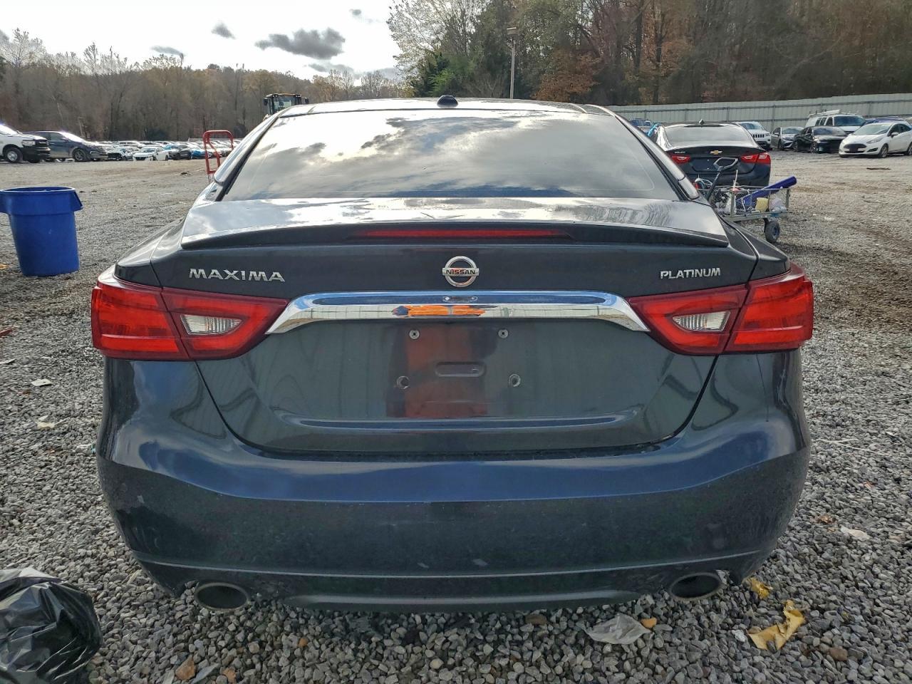 2017 NISSAN Maxima