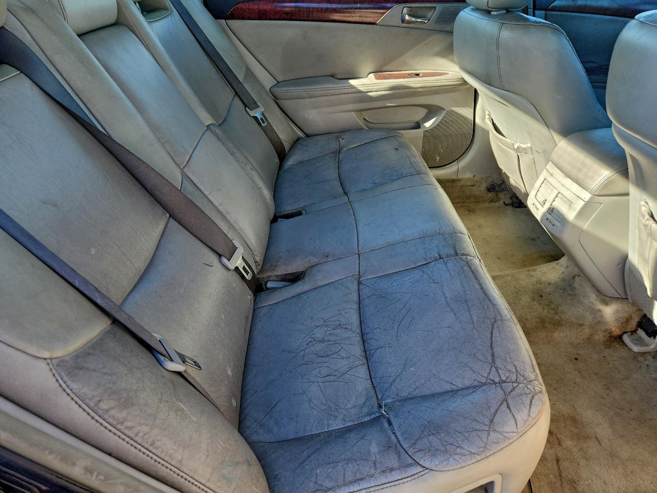 2011 TOYOTA Avalon
