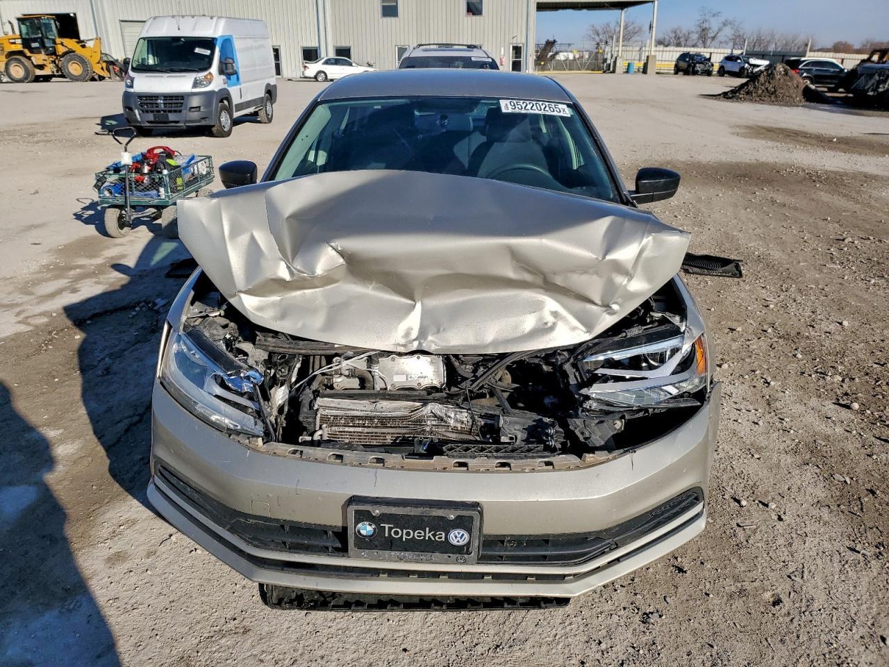 2016 VOLKSWAGEN JETTA
