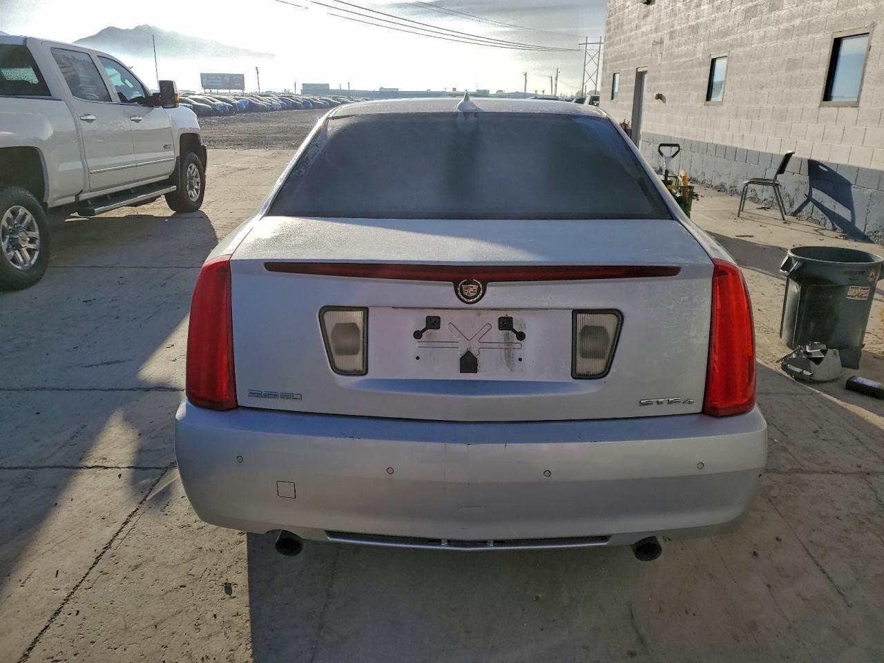 2009 CADILLAC STS