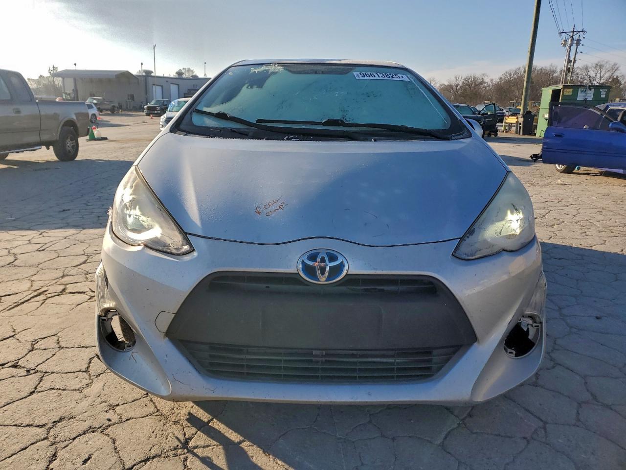 2015 TOYOTA Prius c