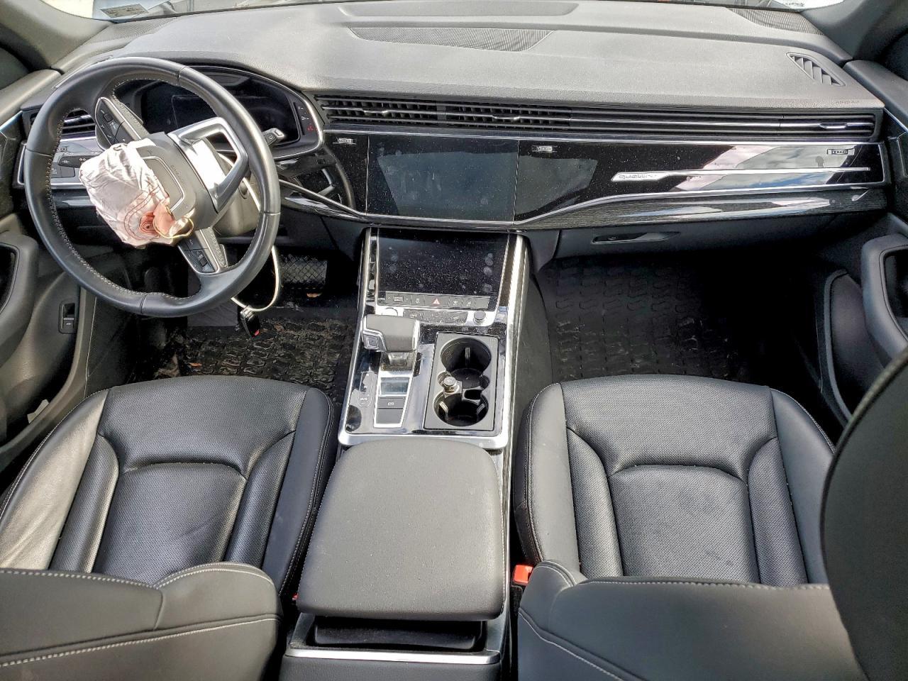 2020 AUDI Q8