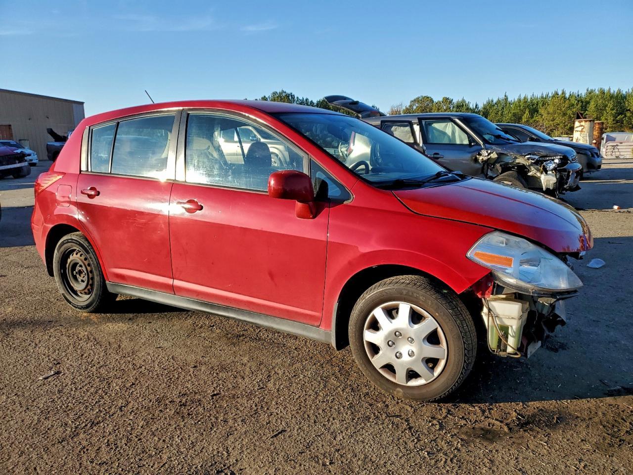 2011 NISSAN VERSA
