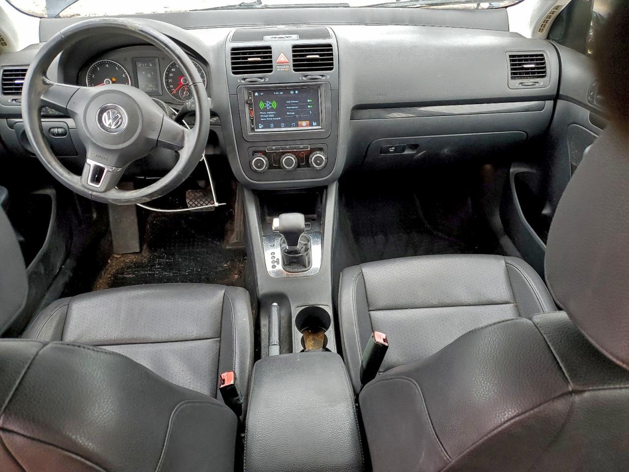 2010 VOLKSWAGEN JETTA