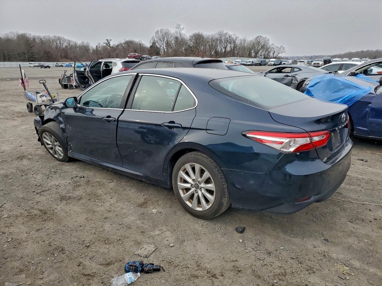 2018 TOYOTA CAMRY