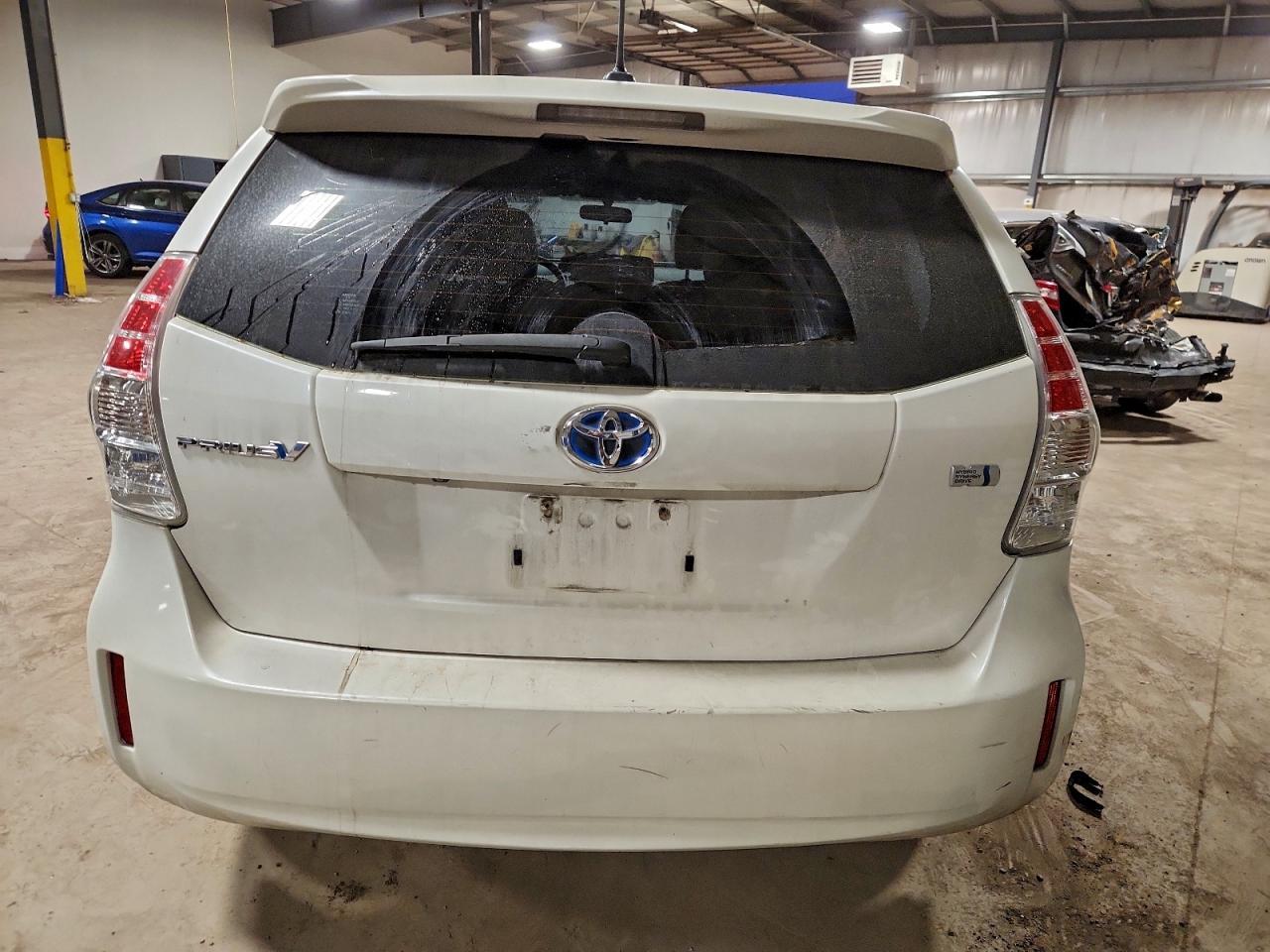 2012 TOYOTA PRIUS V