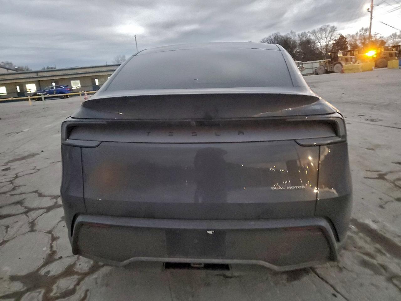 2026 TESLA MODEL Y