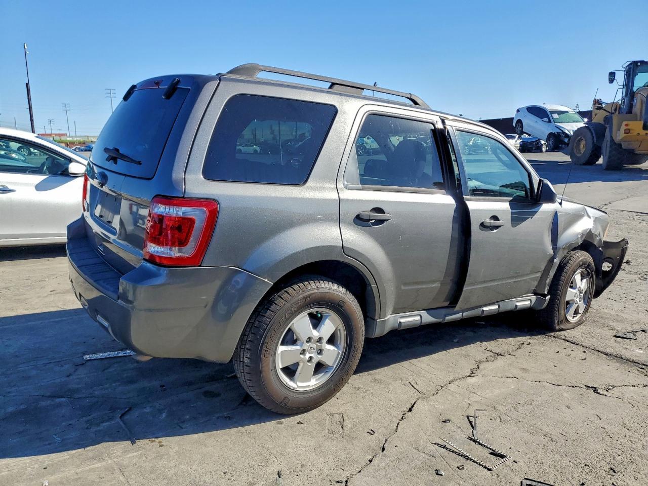2010 FORD ESCAPE