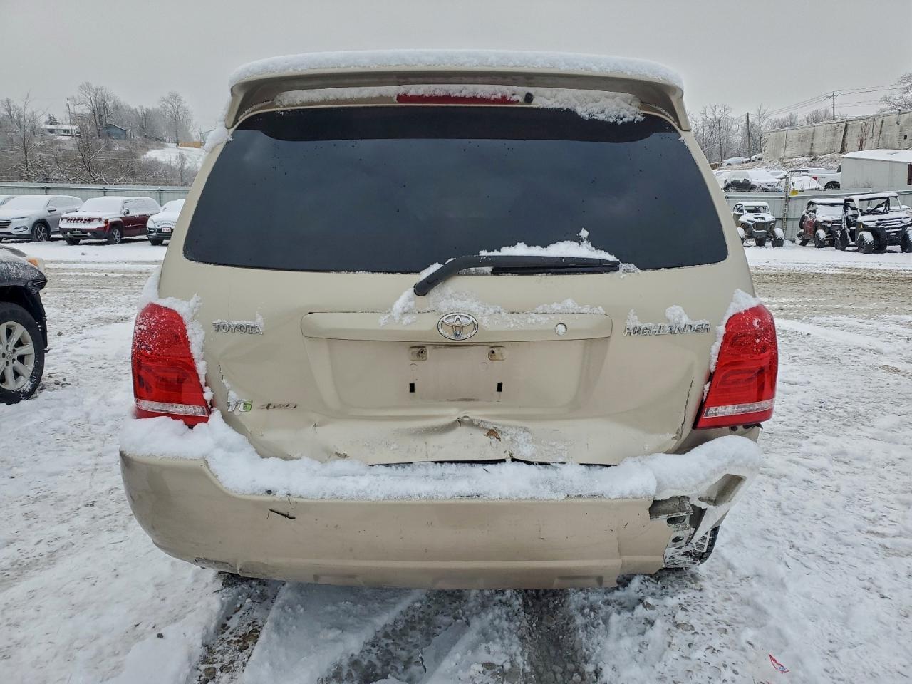 2004 TOYOTA HIGHLANDER