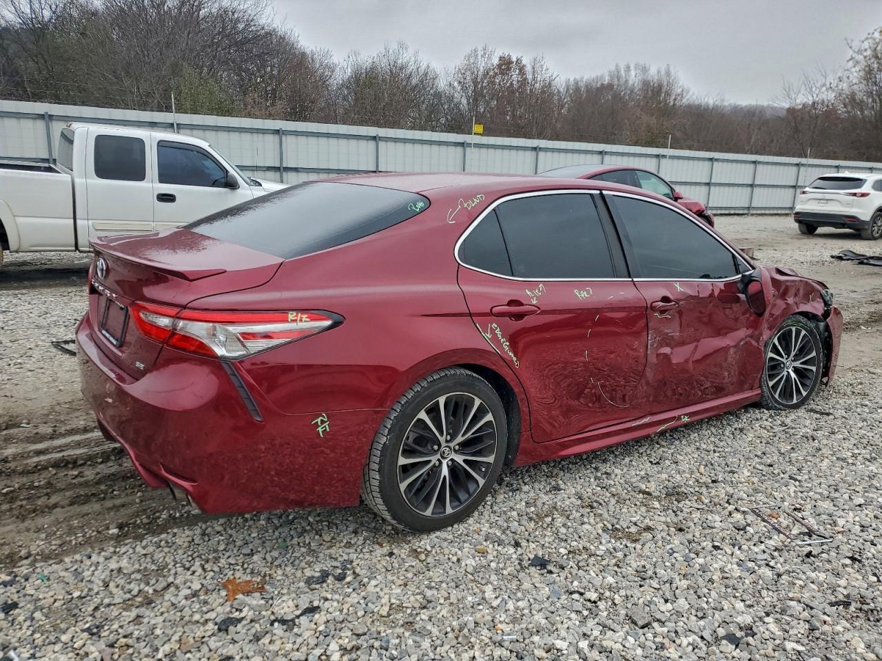 2018 TOYOTA CAMRY