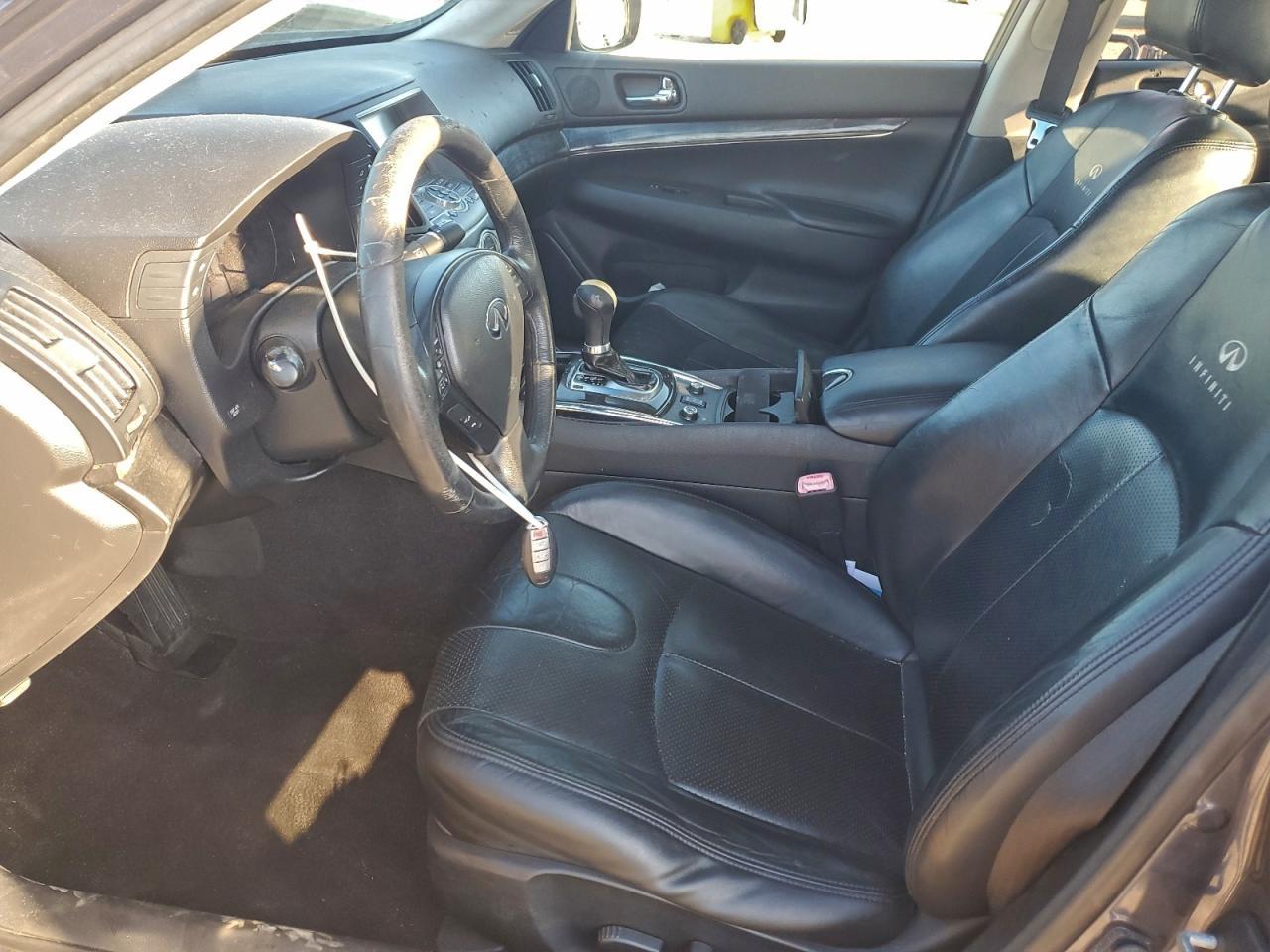 2011 INFINITI G25