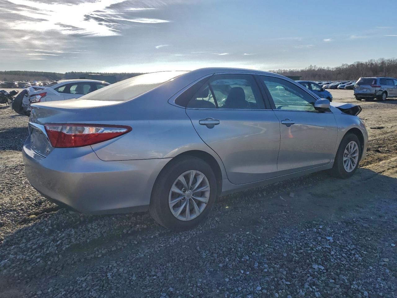 2017 TOYOTA CAMRY