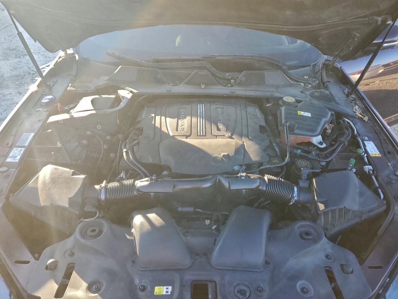 2016 JAGUAR Xj-Series