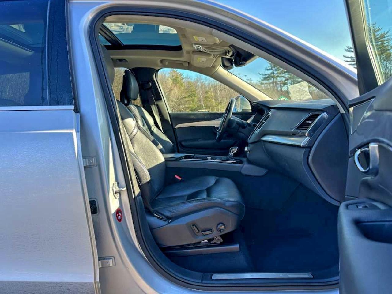 2016 VOLVO XC90