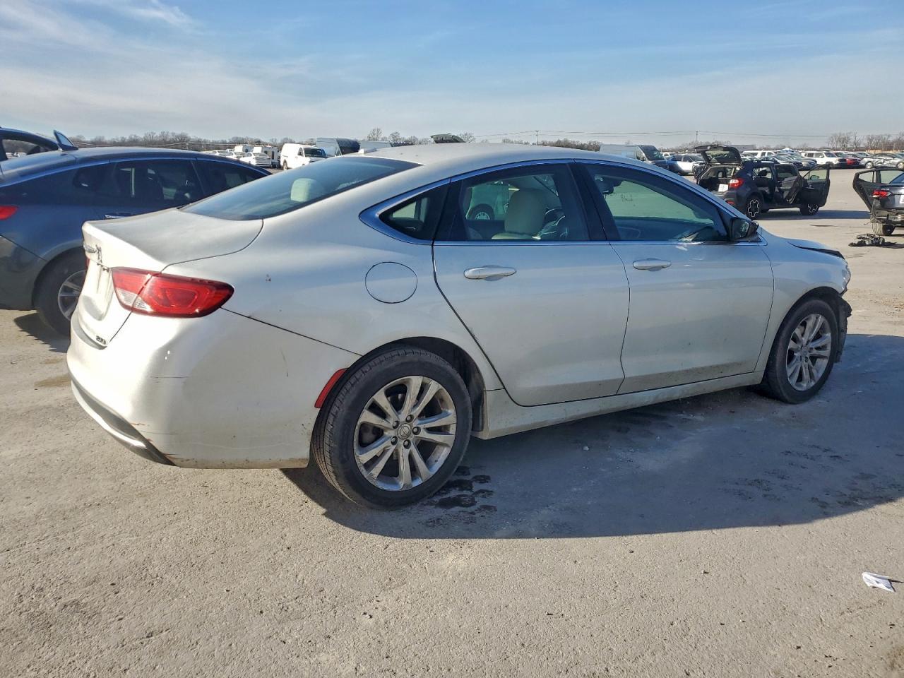 2015 CHRYSLER 200