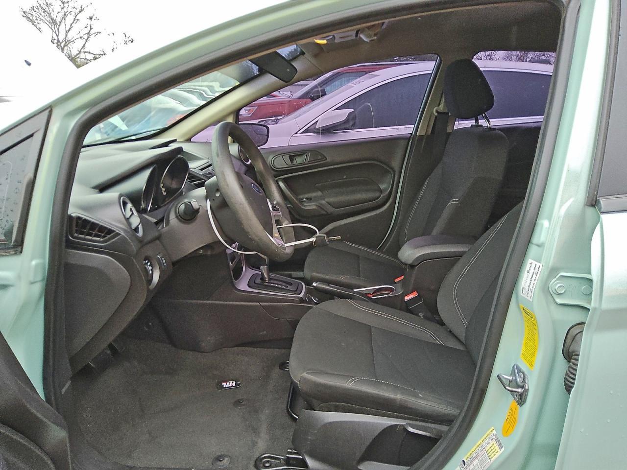 2017 FORD Fiesta