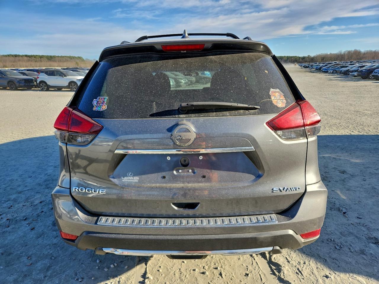 2017 NISSAN ROGUE
