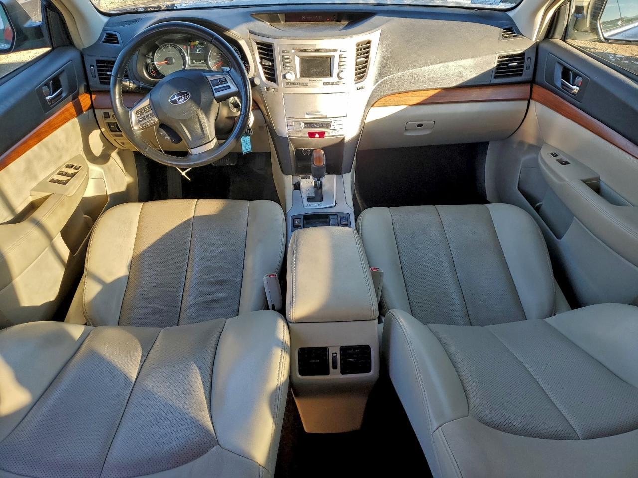 2013 SUBARU Outback