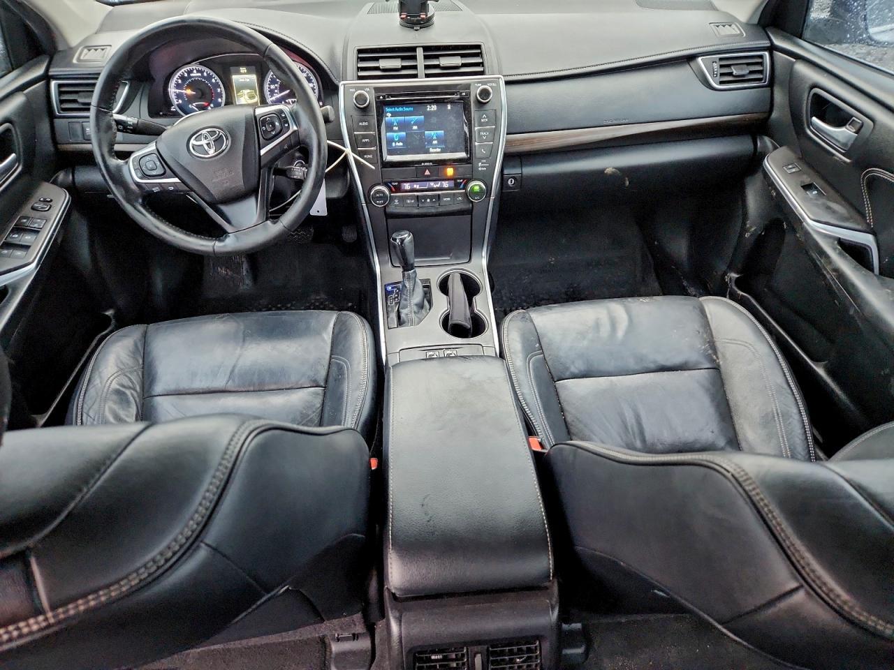2016 TOYOTA CAMRY