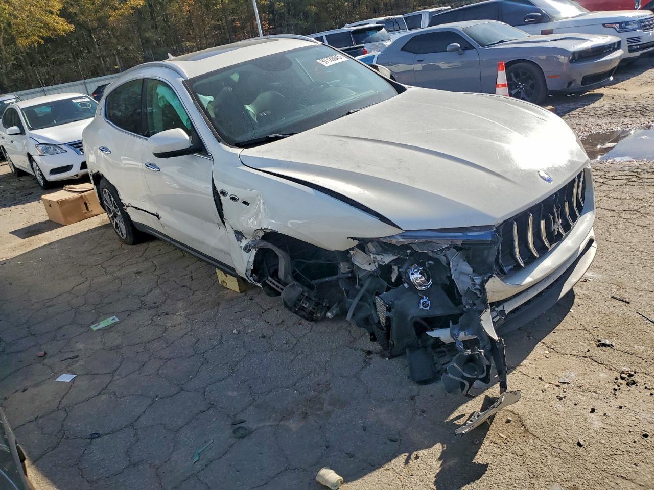 2017 MASERATI Levante