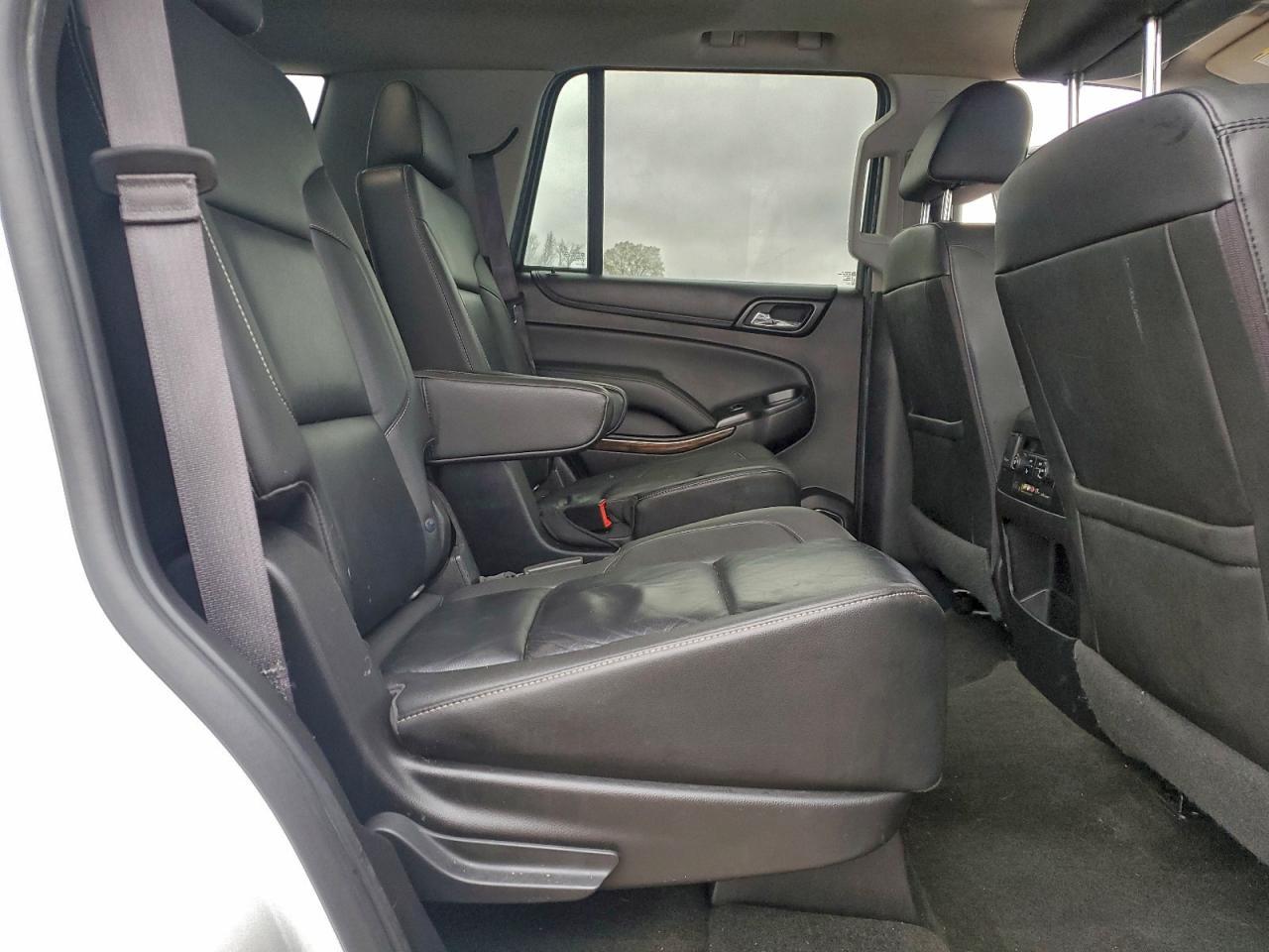 2016 CHEVROLET Tahoe
