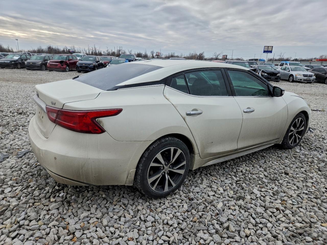 2017 NISSAN Maxima