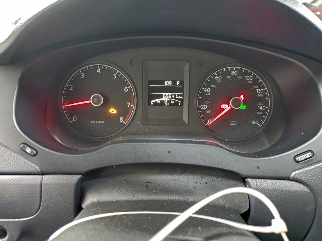 2011 VOLKSWAGEN JETTA