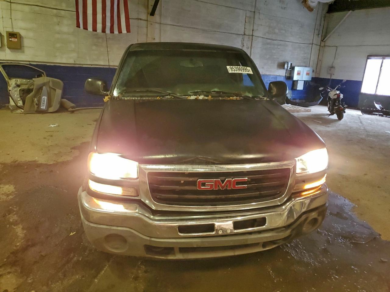 2005 GMC Sierra