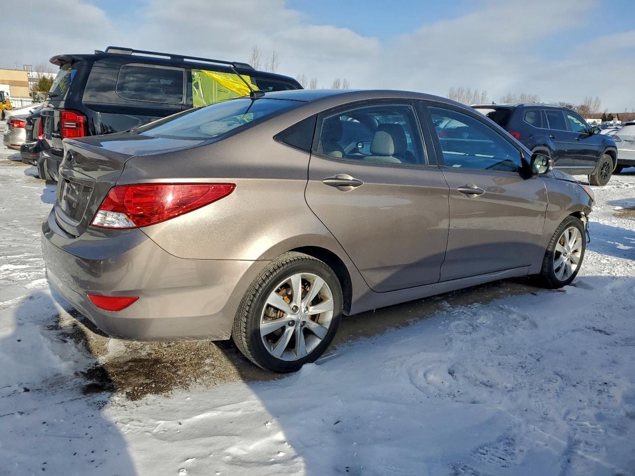 2012 HYUNDAI ACCENT