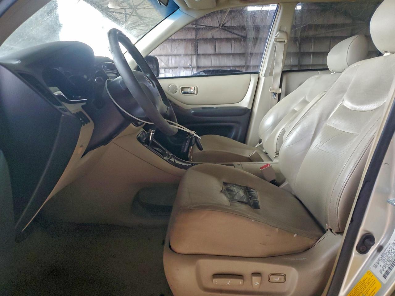 2002 TOYOTA HIGHLANDER