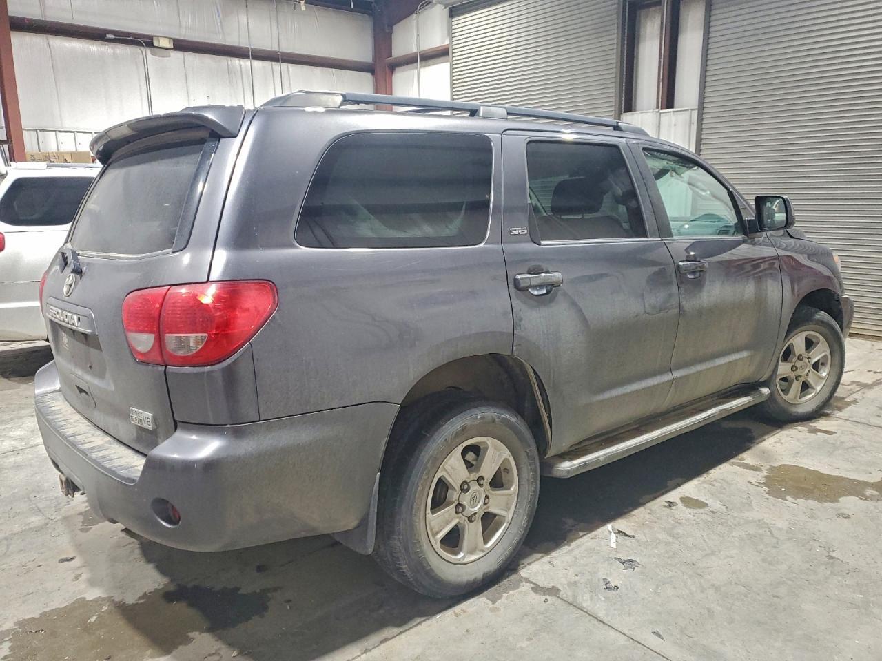 2015 TOYOTA Sequoia