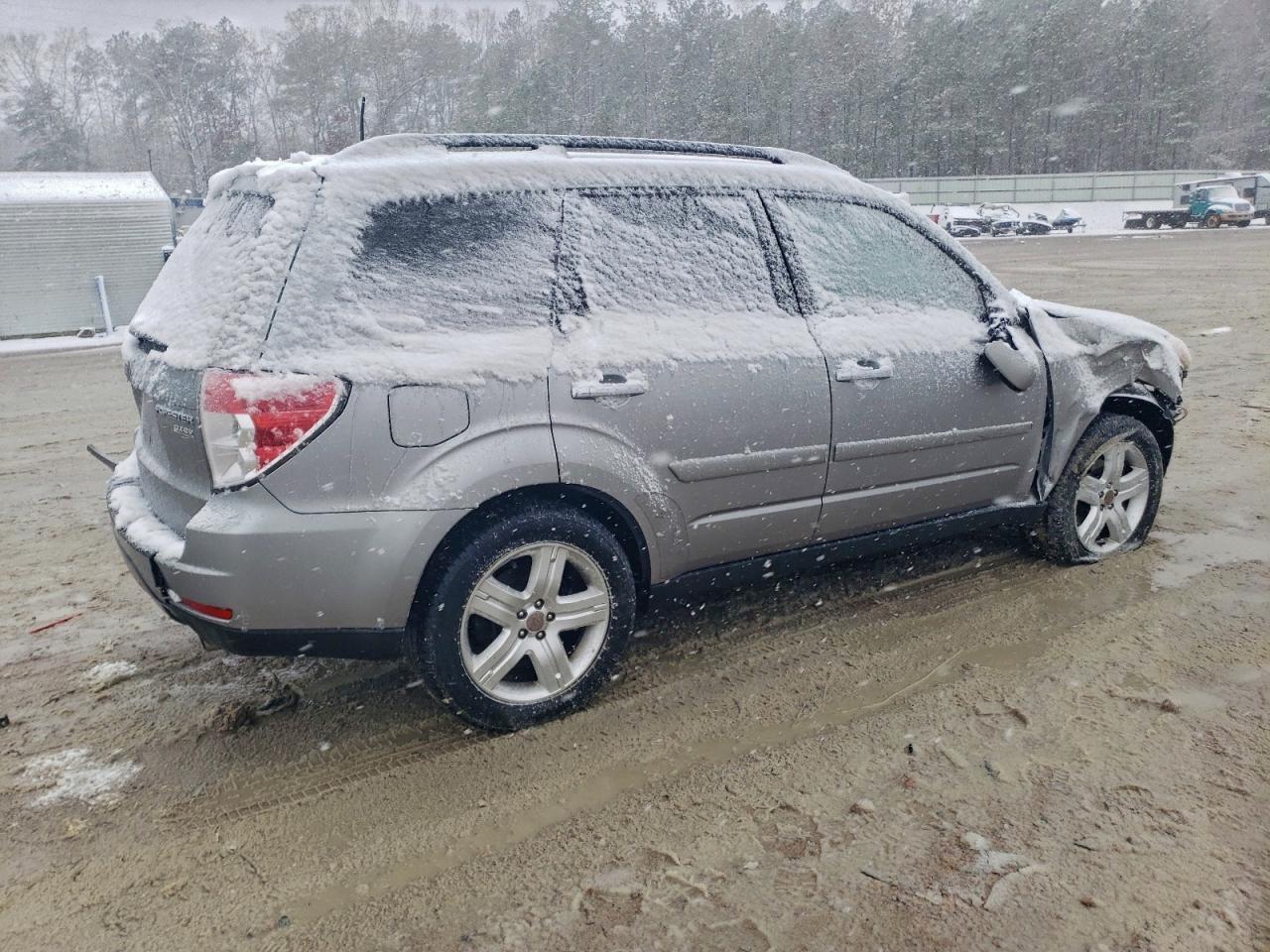2010 SUBARU FORESTER