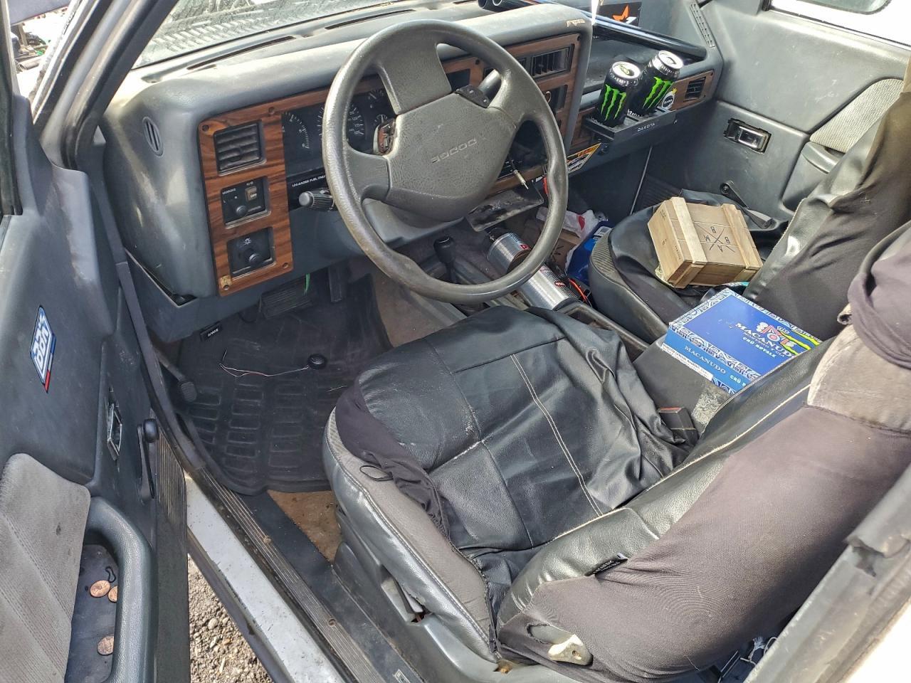 1993 DODGE Dakota