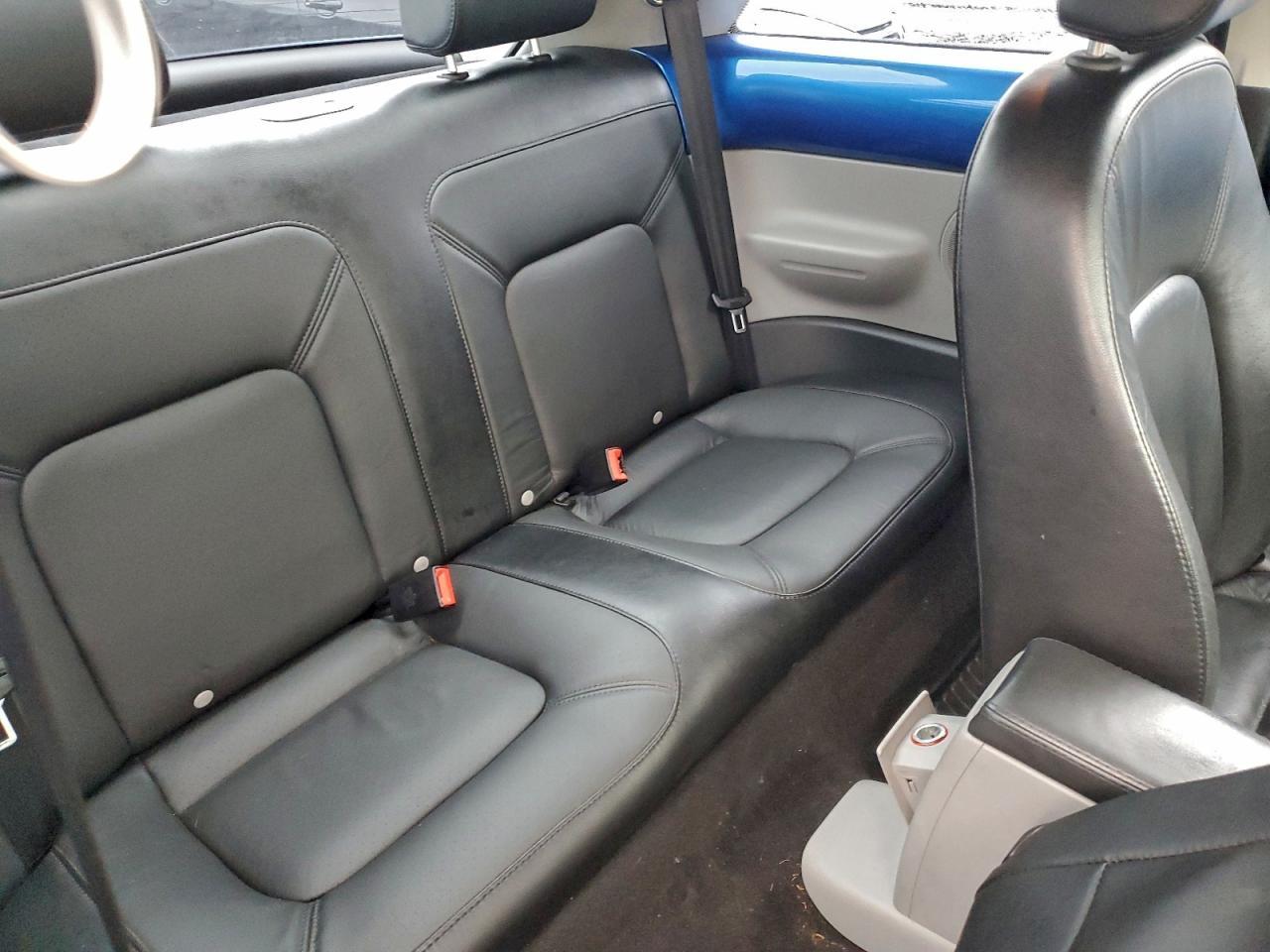 2004 VOLKSWAGEN Beetle