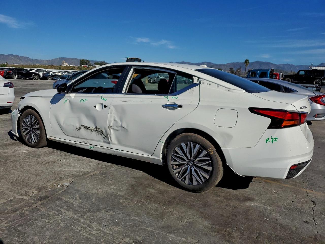 2025 NISSAN ALTIMA