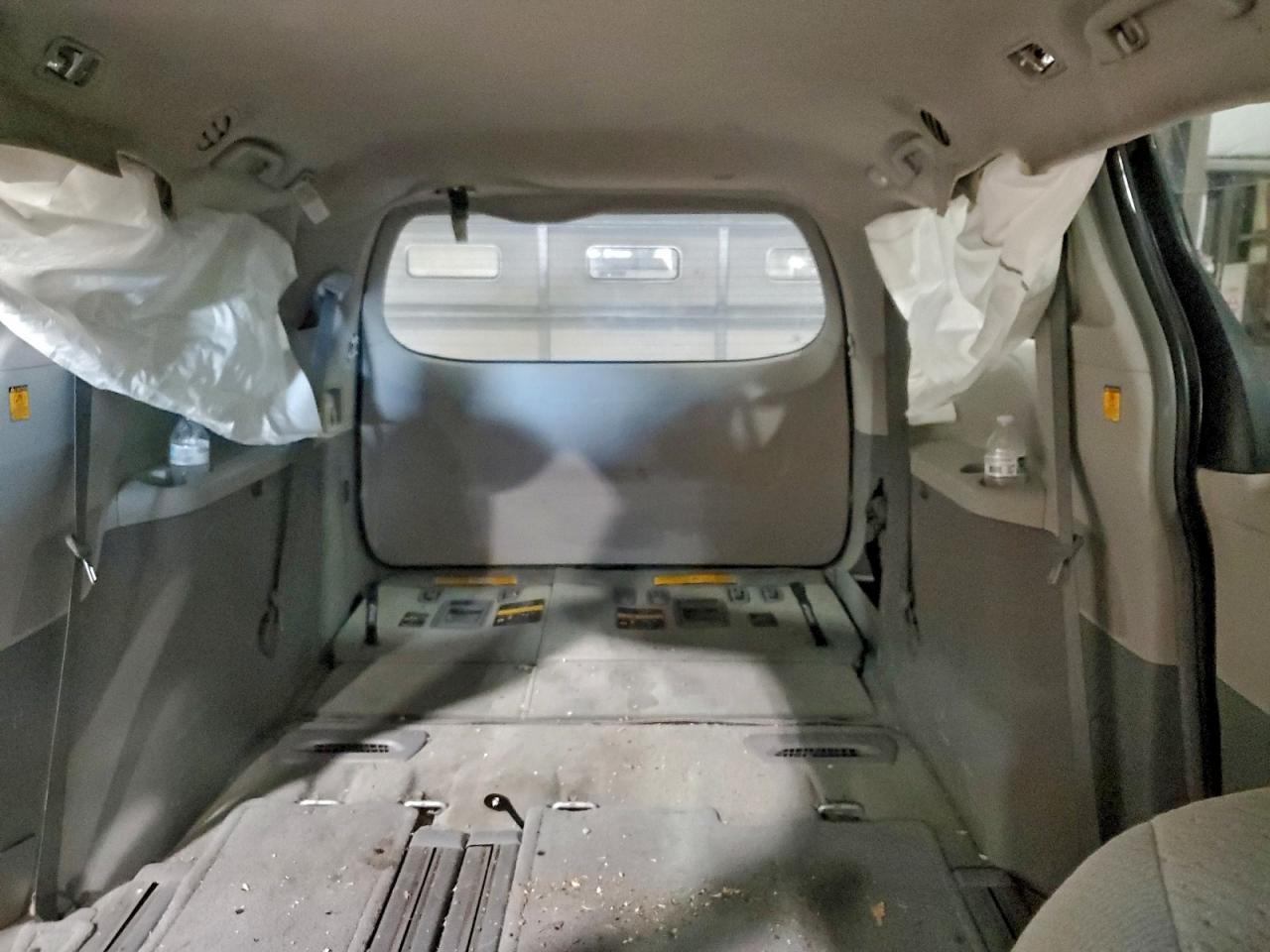 2012 TOYOTA SIENNA