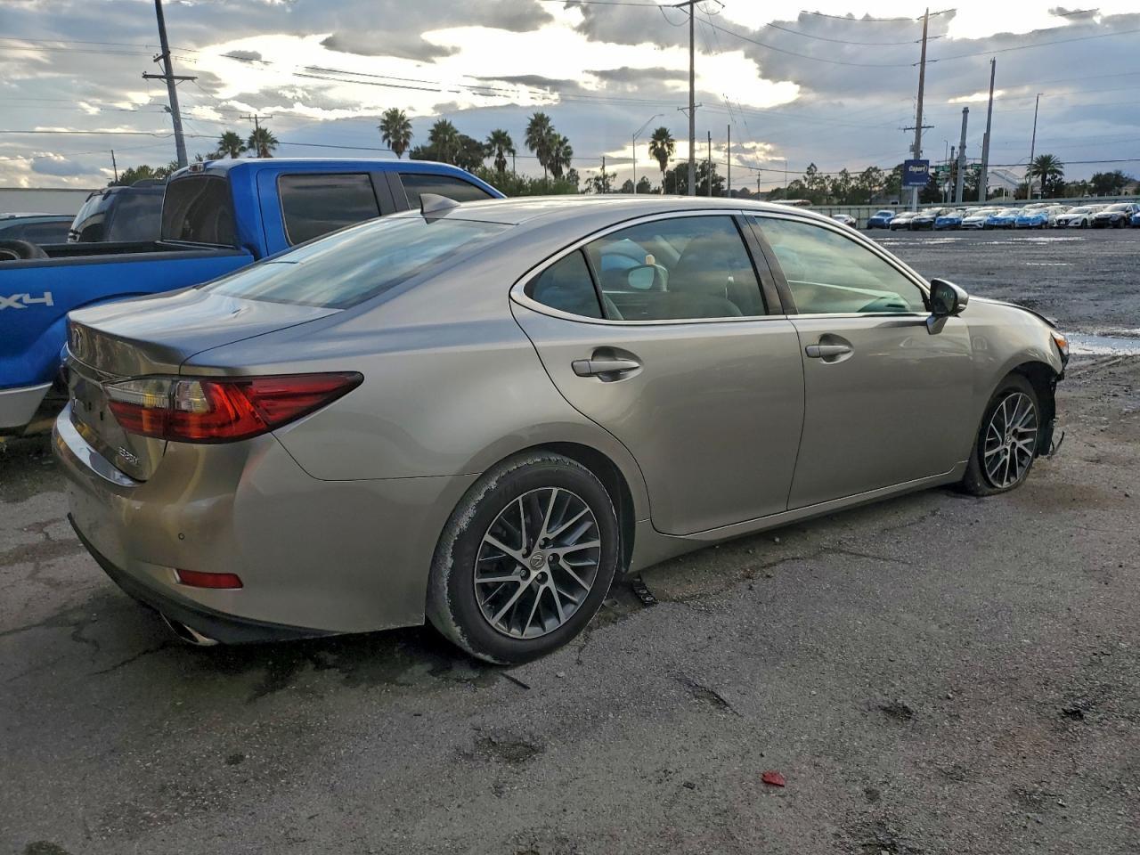 2016 LEXUS ES 350