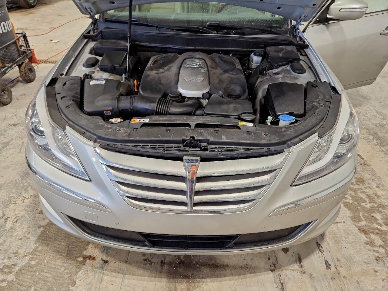 2012 HYUNDAI GENESIS