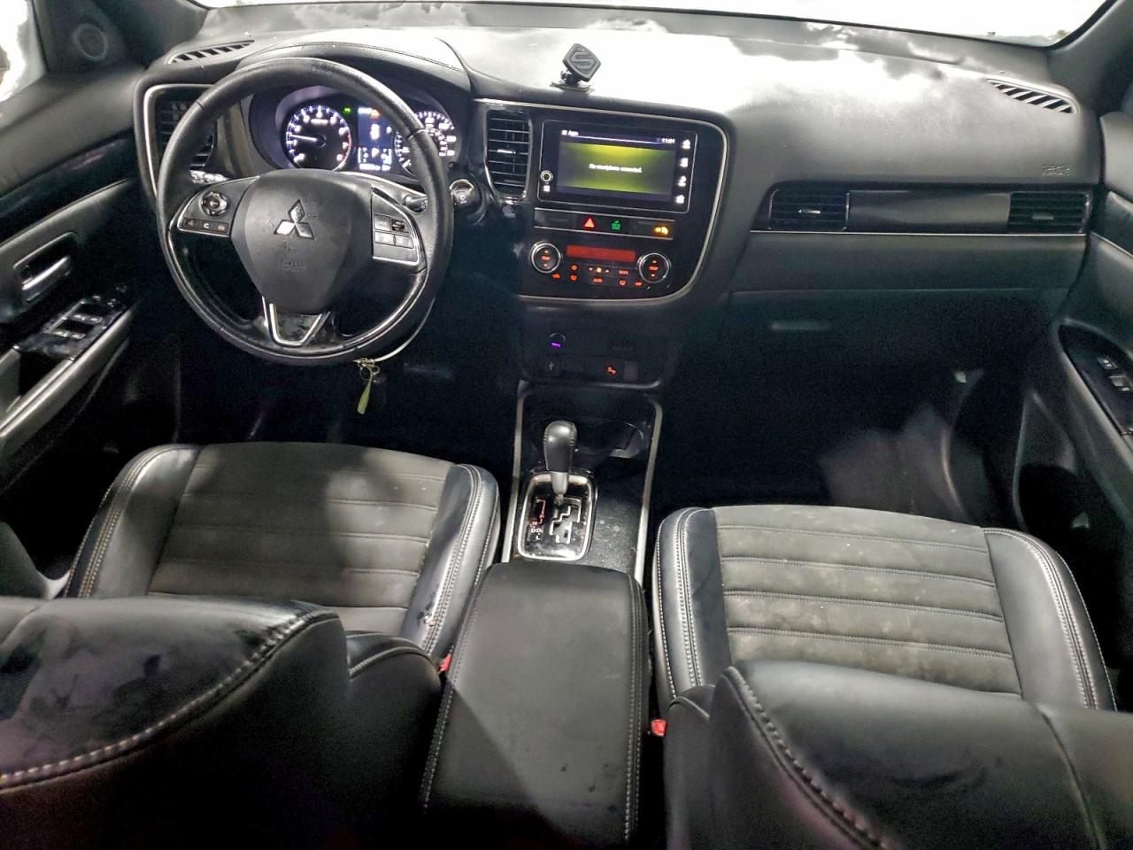 2019 MITSUBISHI outlander